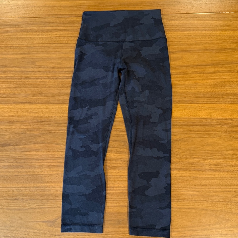 Lululemon Align HR crop 21 inches Heritage 365 Camo Deep Coal Multi size 4
